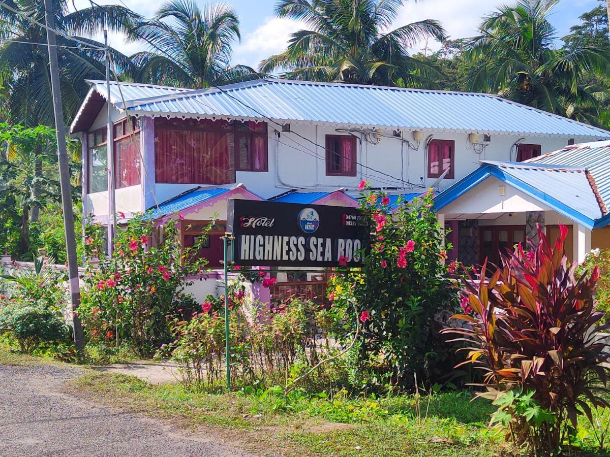 Hotel Highness Sea Rock Sitapur Exteriör bild